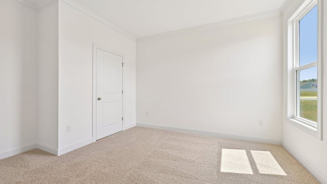 Spacious, unfurnished interior of a new home in Eagle Creek, Fuquay Varina (Image 34).