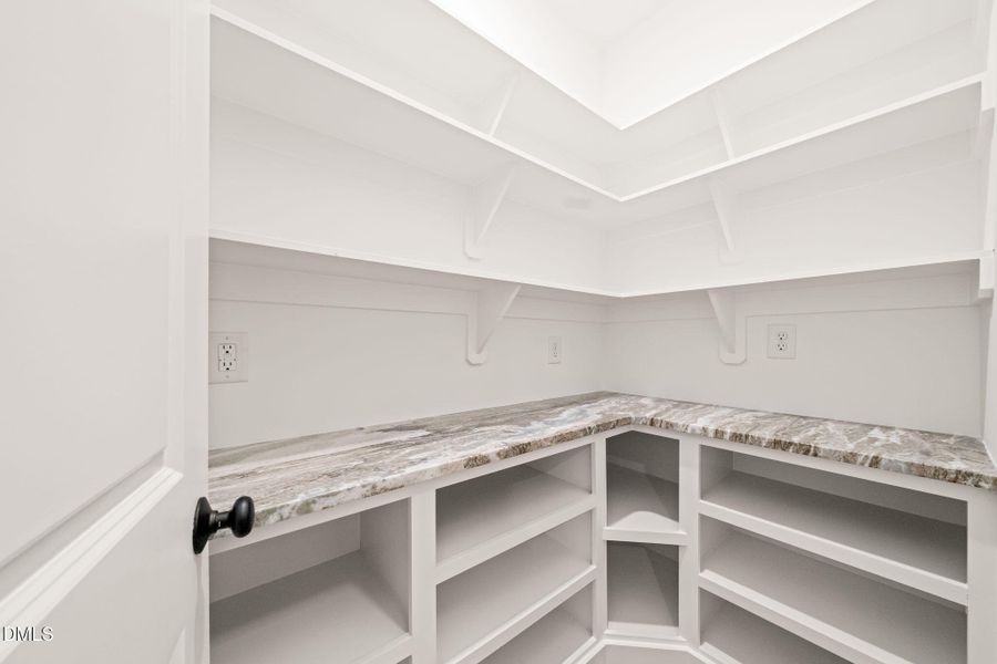 18-web-or-mls-untitled-28