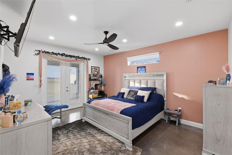 Furnished interior view inside a new home in , Dade City (Image 48).