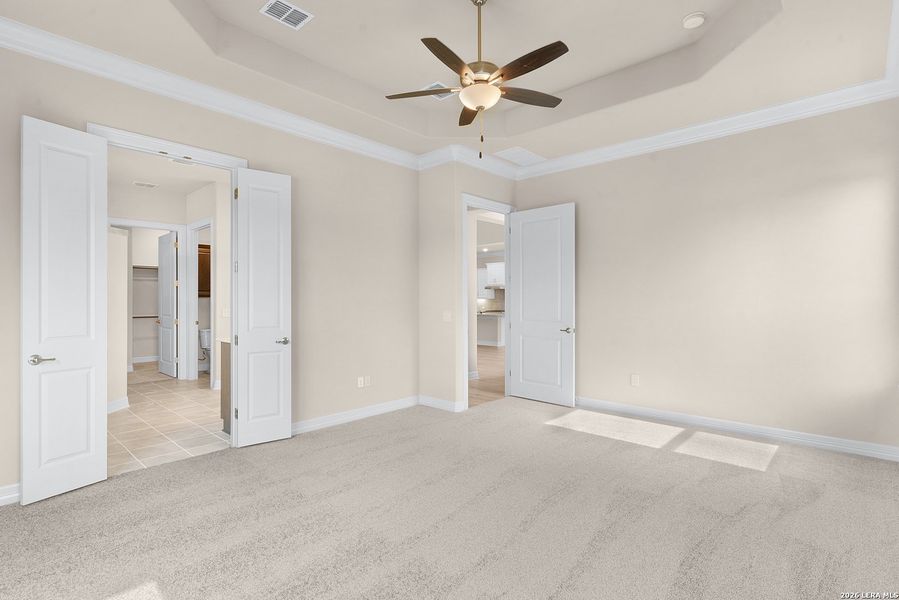 Spacious, unfurnished interior of a new home in Cibolo Crossing, Universal City (Image 27).