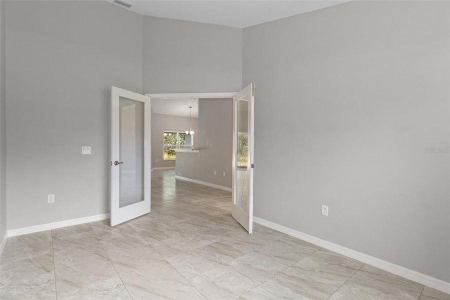 Spacious, unfurnished interior of a new home in , Homosassa (Image 34).