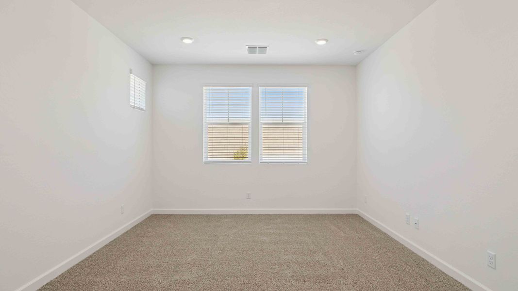 Spacious, unfurnished interior of a new home in Westpark, Buckeye (Image 30).