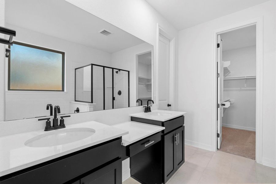 Furnished interior view inside a new home in Brookewater, Rosenberg (Image 15).