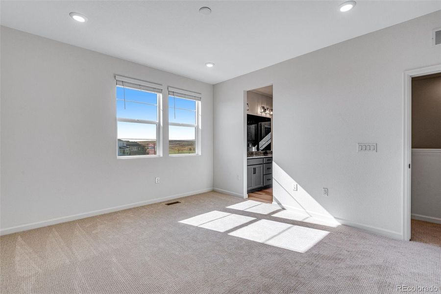 Spacious, unfurnished interior of a new home in , Arvada (Image 15).