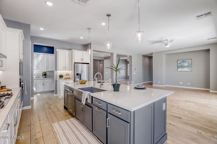 16 Kitchen