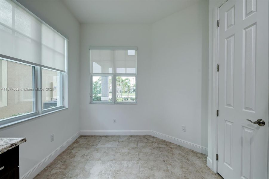 Spacious, unfurnished interior of a new home in , Port St. Lucie (Image 28).