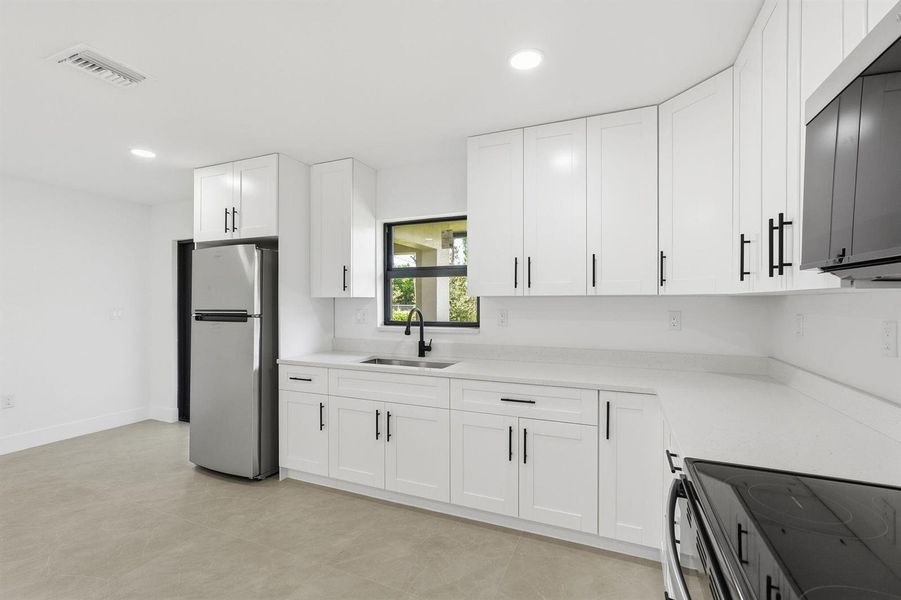 31-web-or-mls-18477_W_Sycamore_Dr_06389