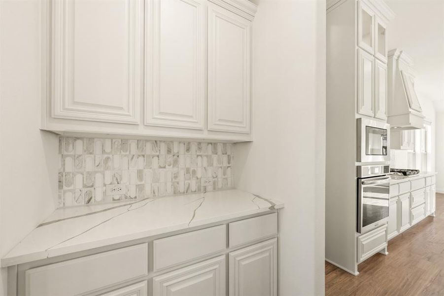 Furnished interior view inside a new home in Wildflower Ranch 60-65, Fort Worth (Image 6). Furnished interior view inside a new home in Wildflower Ranch 60-65, Fort Worth (Image 6).