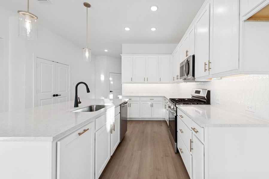 REPRESENTATIVE PHOTO - Photo does not represent actual home options and selection. Ask Sales consultant for specific selections.