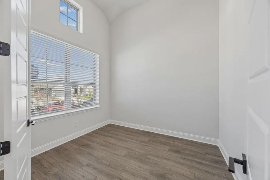 Spacious, unfurnished interior of a new home in Las Lomas, Forney (Image 27). Spacious, unfurnished interior of a new home in Las Lomas, Forney (Image 27).