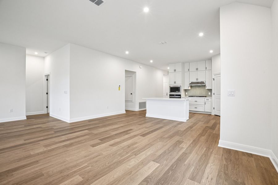 13 web or mls Treadwell Ln S2511 013