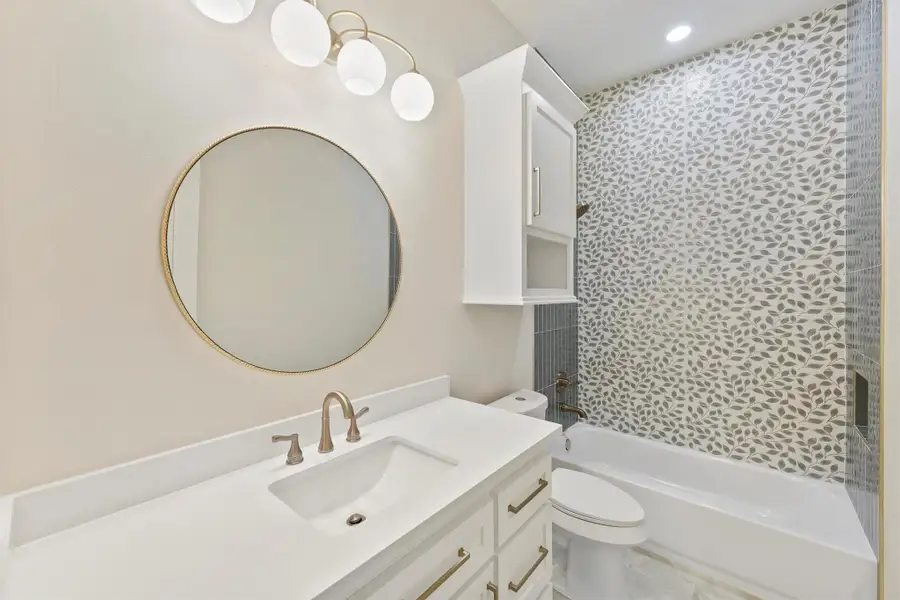 Image 17 of a home in . Image 17 of a home in .