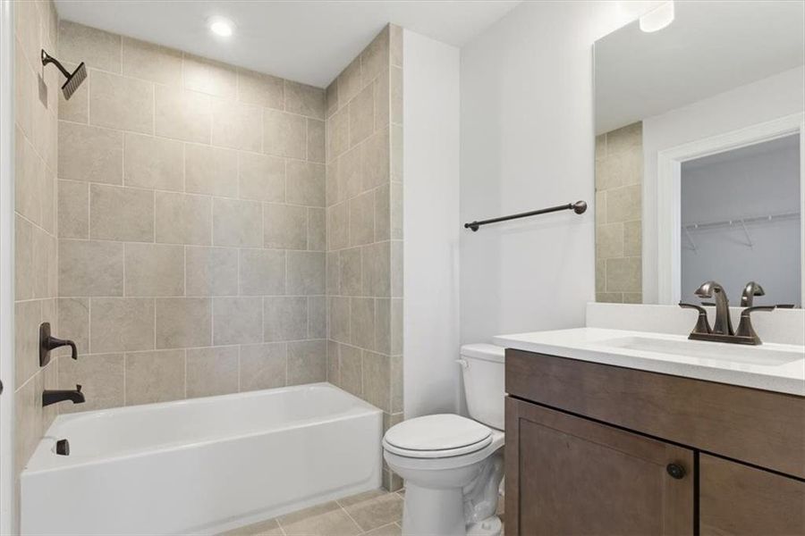 Furnished interior view inside a new home in Ford Landing, Acworth (Image 6).