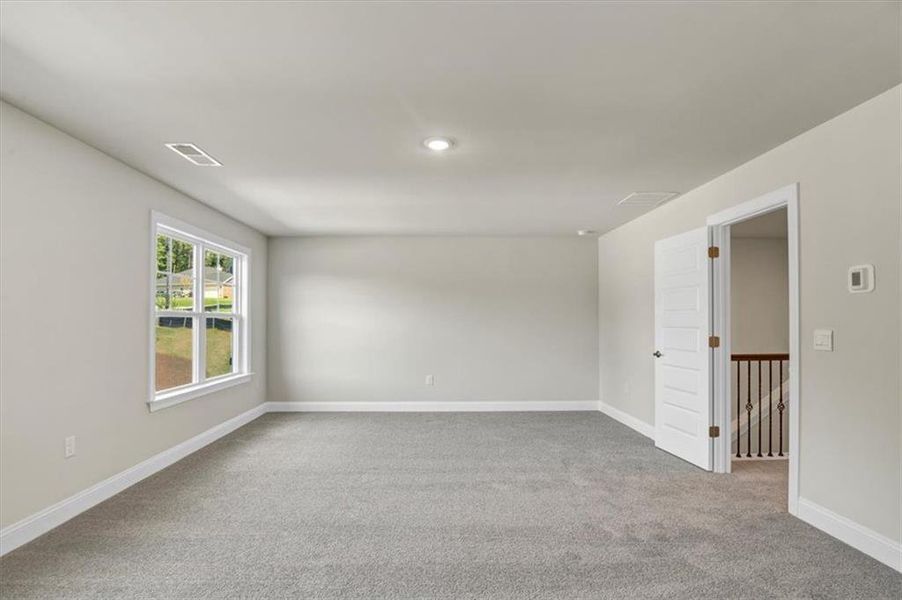Spacious, unfurnished interior of a new home in Tuscany Hills, Douglasville (Image 34).