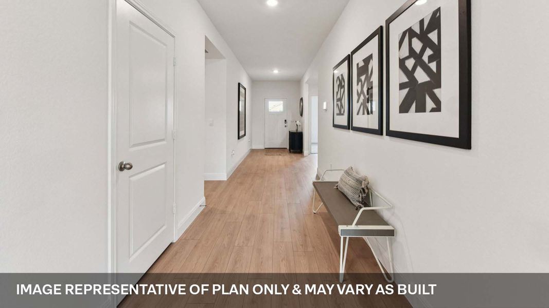 Representative furnished interior of a home built from the The Fairfield by D.R. Horton in Riverview, Georgetown (Image 15).
