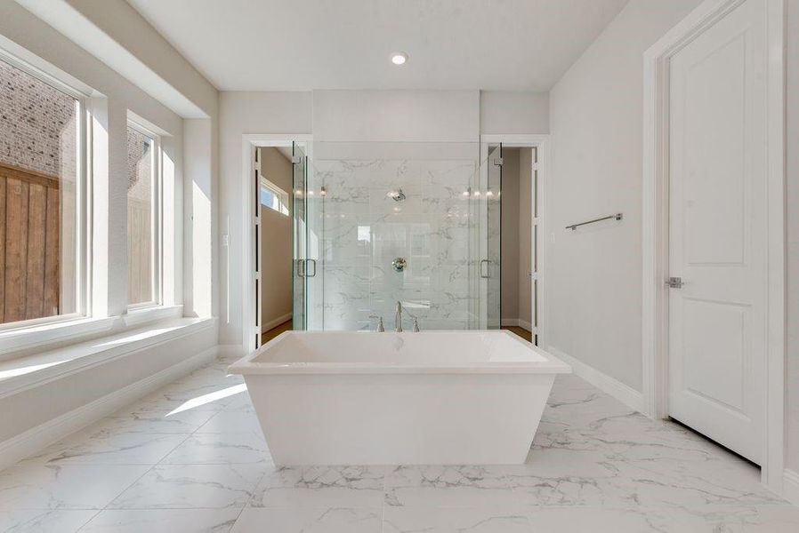 Furnished interior view inside a new home in South Pointe, Mansfield (Image 11).