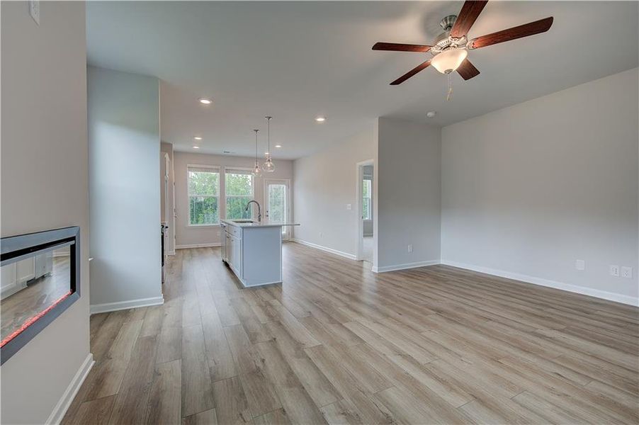 Spacious, unfurnished interior of a new home in Chapel Hill, Newnan (Image 23).