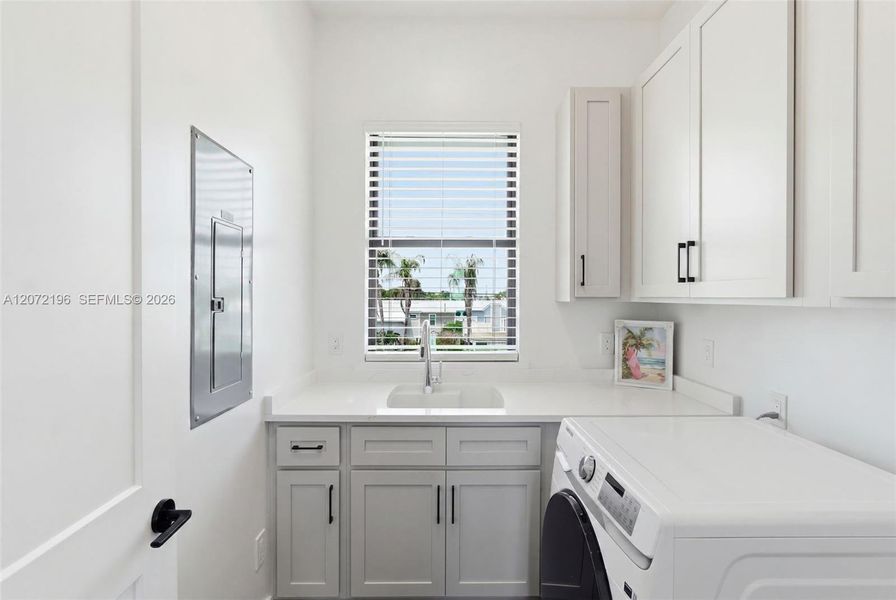 Furnished interior view inside a new home in , Melbourne Beach (Image 52).