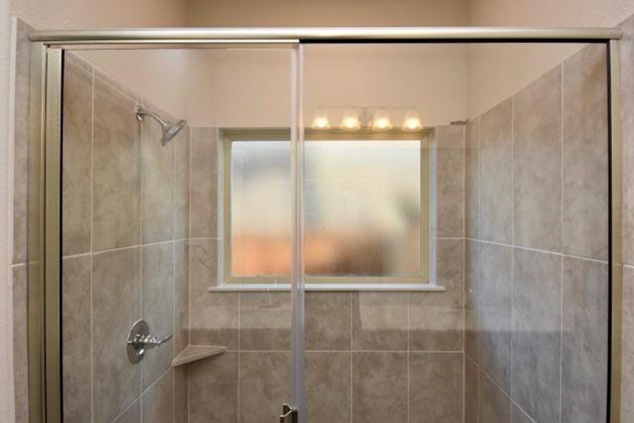 Image 23 of a home in Courts Of Bonnie Brae. Image 23 of a home in Courts Of Bonnie Brae.