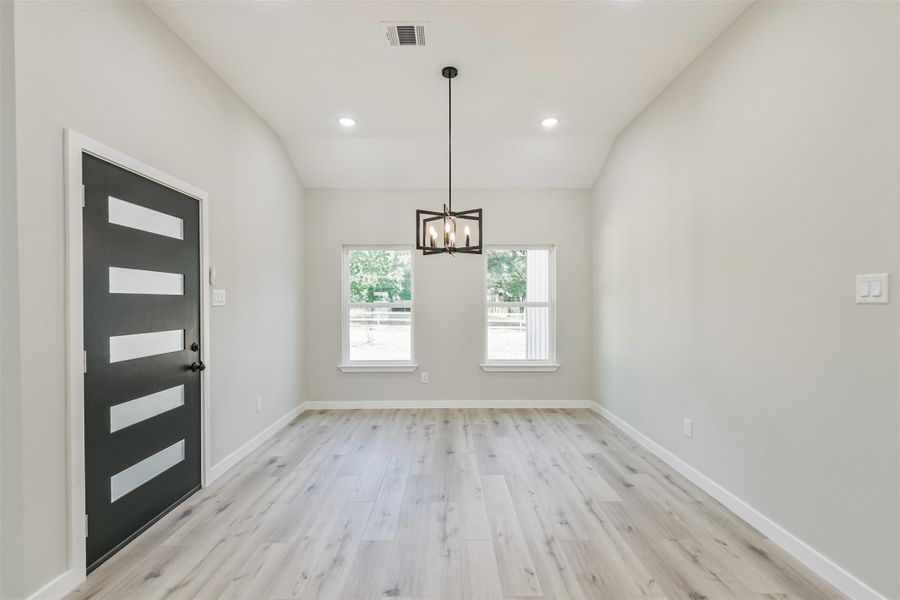 Spacious, unfurnished interior of a new home in , Hockley (Image 22).