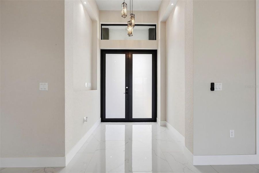 Spacious, unfurnished interior of a new home in , Placida (Image 14).
