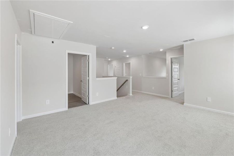 Spacious, unfurnished interior of a new home in Martin Springs - Estate Series, Lawrenceville (Image 36).