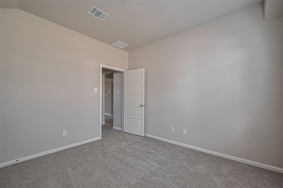 Image 26 of a home in Sunterra. Image 26 of a home in Sunterra.