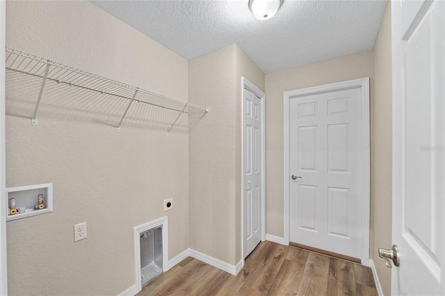 Spacious, unfurnished interior of a new home in , Citrus Springs (Image 21).