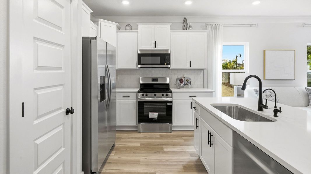 Furnished interior view inside a new home in Palm Street Townhomes, Destin (Image 8).