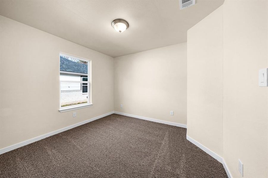 Spacious, unfurnished interior of a new home in , West Tawakoni (Image 20).