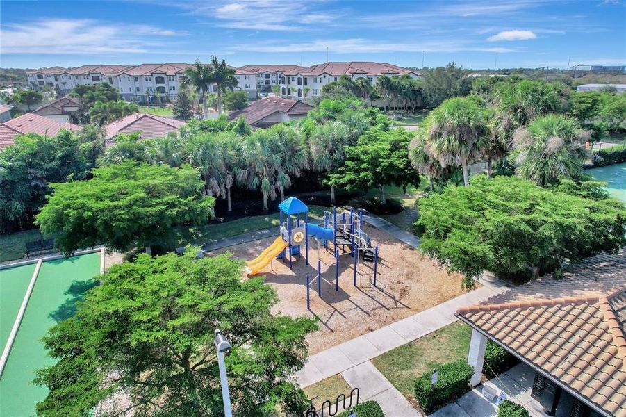 Community amenities in , Nokomis (Image 46).