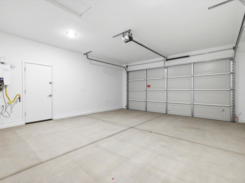 Spacious, unfurnished interior of a new home in Silva Farms - Classic Series, Goodyear (Image 18).