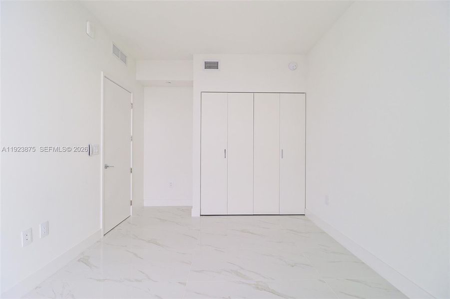 Spacious, unfurnished interior of a new home in , Miami (Image 54).