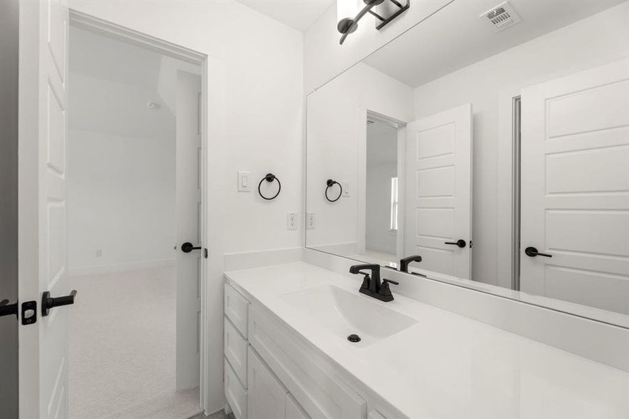 22. 15204 Chipping - 3RD Bath