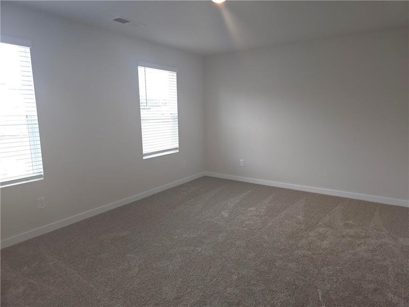 Spacious, unfurnished interior of a new home in Southern Hills, McDonough (Image 39).