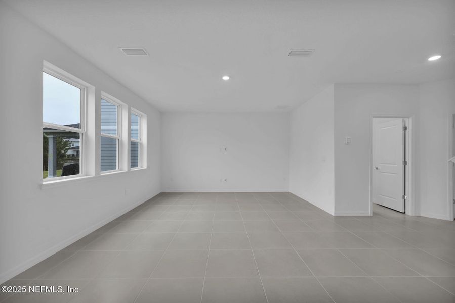 Spacious, unfurnished interior of a new home in Hyland Trail, Green Cove Springs (Image 27). Spacious, unfurnished interior of a new home in Hyland Trail, Green Cove Springs (Image 27).