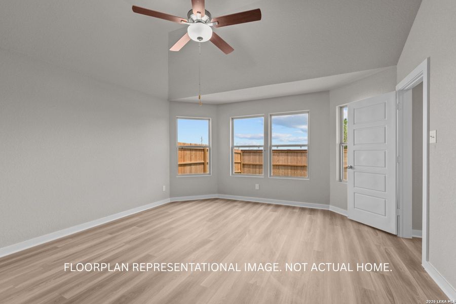 Spacious, unfurnished interior of a new home in Meadows at Clear Springs, New Braunfels (Image 14).