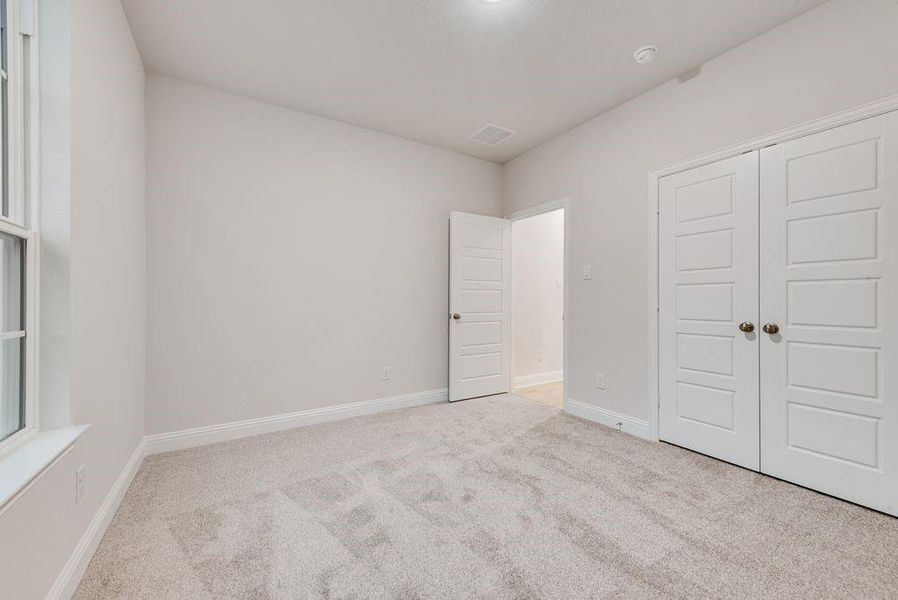 Spacious, unfurnished interior of a new home in Creekside of Crowley, Crowley (Image 27).