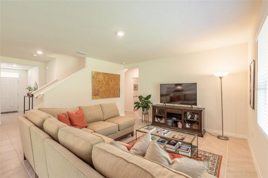 Furnished interior view inside a new home in Fountain View, Ormond Beach (Image 18).