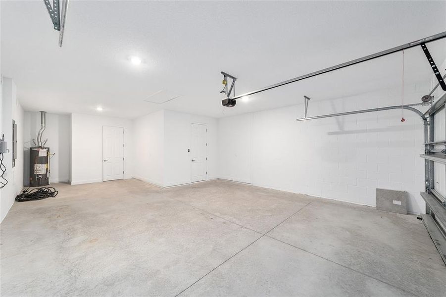 Spacious, unfurnished interior of a new home in , Ocala (Image 32). Spacious, unfurnished interior of a new home in , Ocala (Image 32).