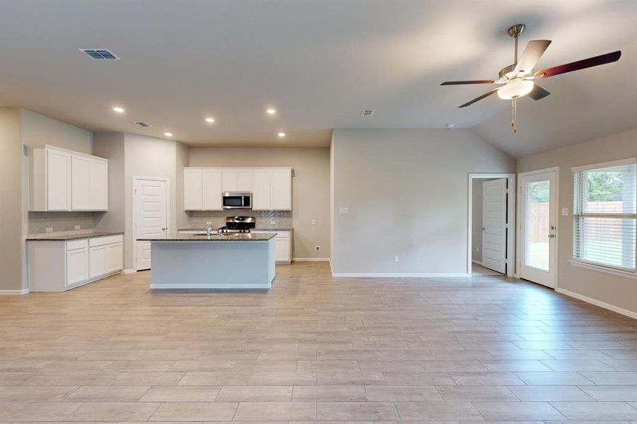 Spacious, unfurnished interior of a new home in Kings Way, Denton (Image 31). Spacious, unfurnished interior of a new home in Kings Way, Denton (Image 31).