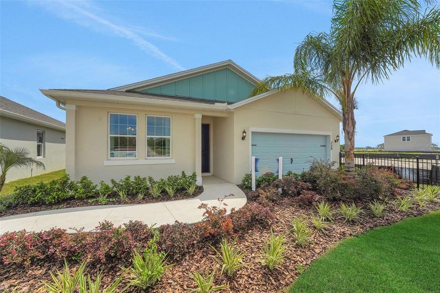 Exterior details and patio area of a home in Willowbrook North, Winter Haven (Image 21).