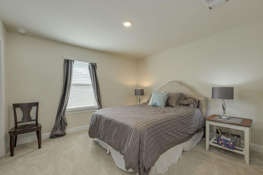 Guest bedroom