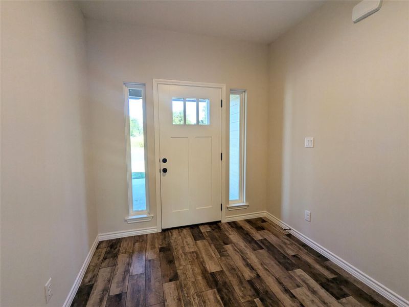Spacious, unfurnished interior of a new home in , Lampasas (Image 9). Spacious, unfurnished interior of a new home in , Lampasas (Image 9).