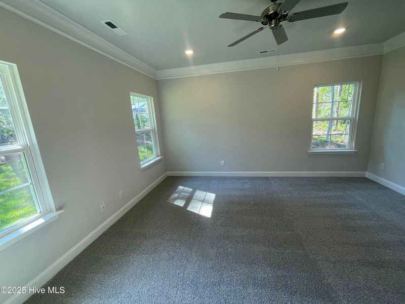 Spacious, unfurnished interior of a new home in Mill Creek Cove, Bolivia (Image 20). Spacious, unfurnished interior of a new home in Mill Creek Cove, Bolivia (Image 20).
