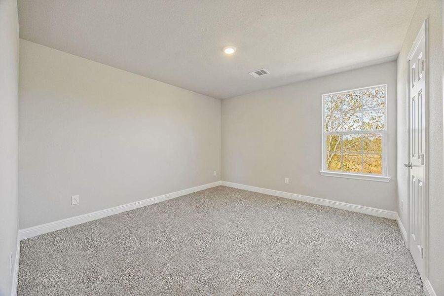 Spacious, unfurnished interior of a new home in , Cleveland (Image 27).