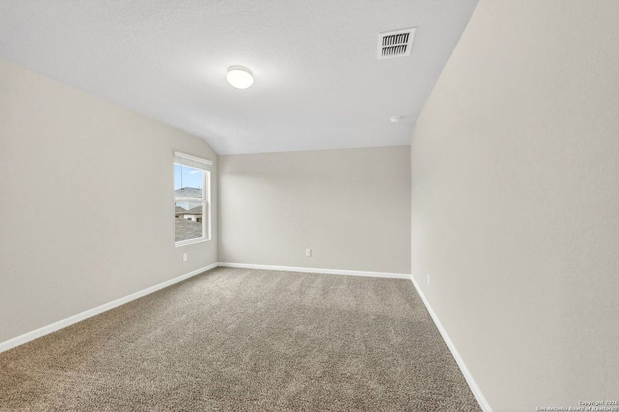 Spacious, unfurnished interior of a new home in Winding Brook, San Antonio (Image 45).