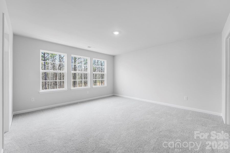 Spacious, unfurnished interior of a new home in Village of Waxhaw, Waxhaw (Image 23).