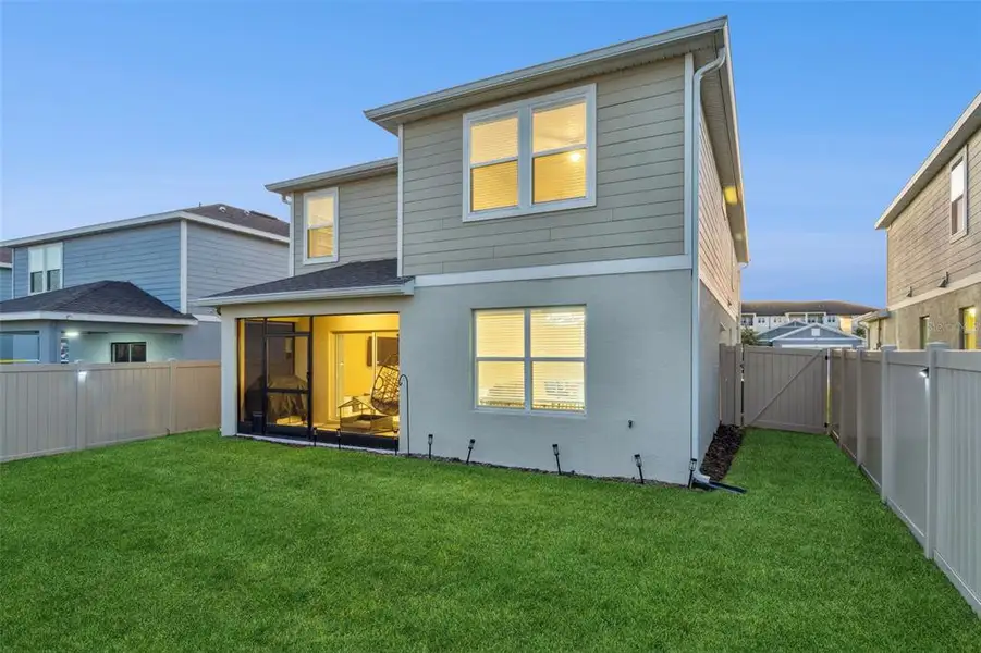 Exterior details and patio area of a home in Belle Haven, Davenport (Image 4).