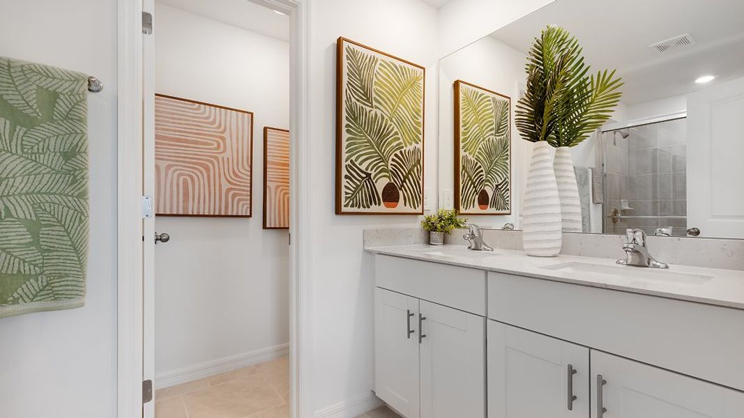 T H01 Avery Owners Bath 2of2 6 11 25 T H01 Avery Owners Bath 2of2 6 11 25